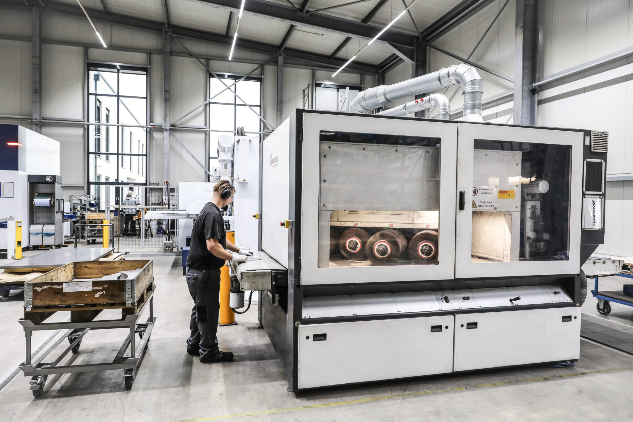 Entgratmaschine von Timesavers - dressel prototec GmbH